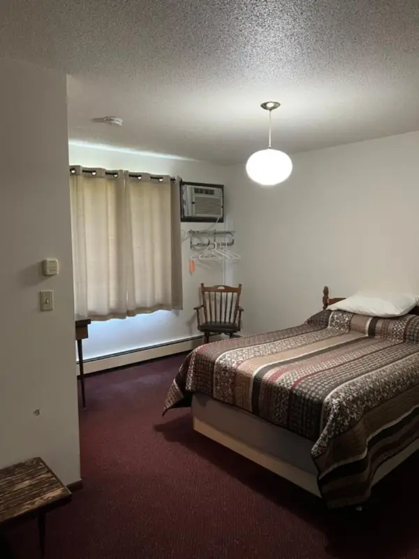 Barnesville Motel 10