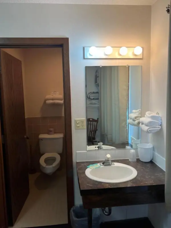 Barnesville Motel 9